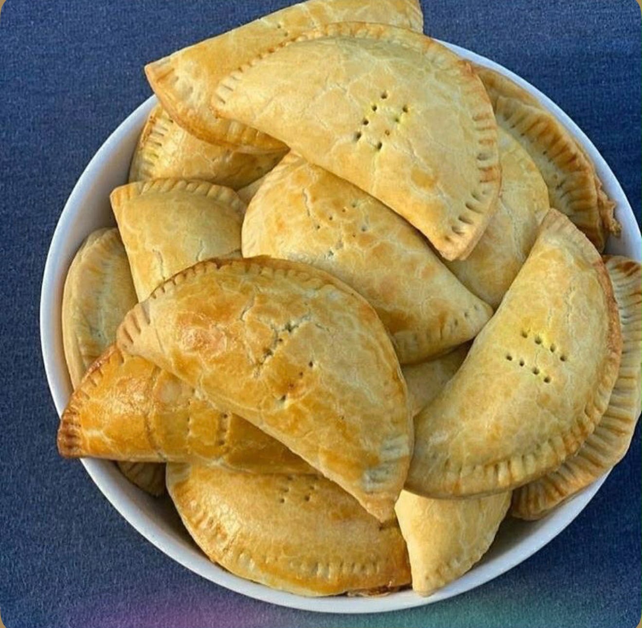 Schollies Meat pie